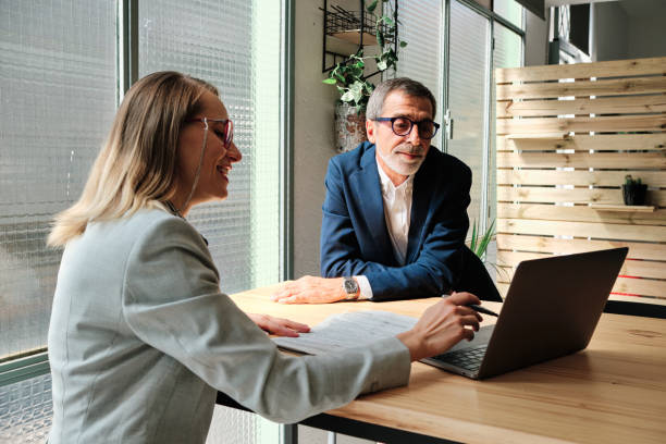 Client discussion with a financial advisor